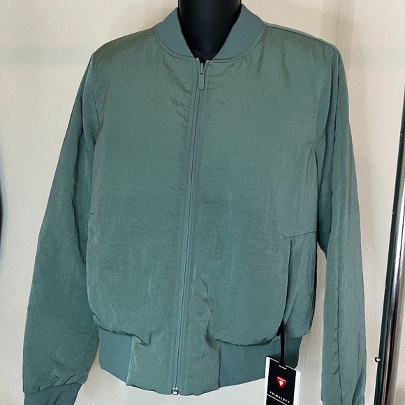 Lululemon Bomber Jacket - Picture 4 of 7